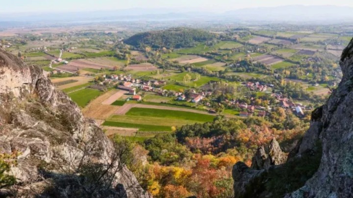 Grad na steni koji je prkosio svetu: Kako je Borač iz srca Šumadije nadmašio i London