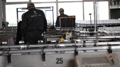 Otvoren pogon Srpske fabrike stakla, Vučić obećao pomoć države