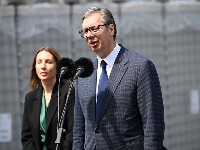 Vučić: Veliki problem sa cenama goriva, ostalo još mesec dana za NIS