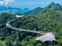 Most koji ne vodi nikuda: Nagib koji ledi krv u žilama (VIDEO)
