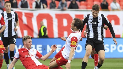 Nula Vojvodine i Partizana u Novom Sadu: Crno-beli ostali na 2. mestu, Zvezda na pobedu do titule