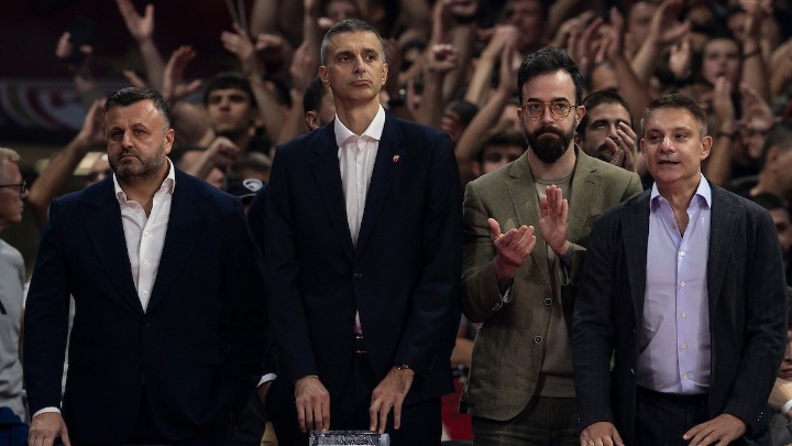 Vreme je da klovnovi skinu šminku s lica