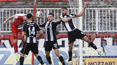 Partizanovo preživljavanje - taktika Blagojevića nervira protivnike, ali crno-beli drugačije ne mogu