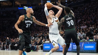 Težak poraz Denvera u Minesoti: Jokićevo veče za zaborav, "vukovi" očitali lekciju Nagetsima (VIDEO)