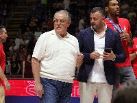 Posrtanje KK Crvena zvezda: Od "kupujmo" do "sklonimo" domaće