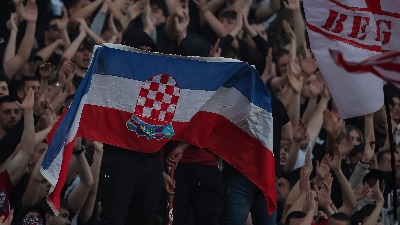 "Delije" pevale "grobarima" uz paljenje hrvatske zastave: Njihovi mediji u šoku - "Odakle im?" (VIDEO)