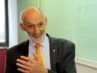 Profesor Krsto Lipovac - od SNS podguzne muve do najvećeg "opozicionara"