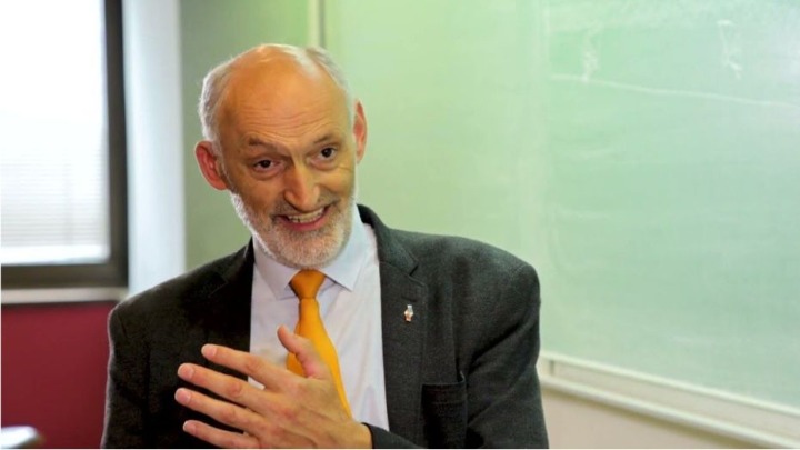 Profesor Krsto Lipovac - od SNS podguzne muve do najvećeg "opozicionara"