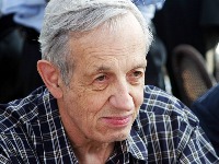 Genije na ivici razuma: Potresna priča o Džonu Nešu i pobedi uma nad tamom