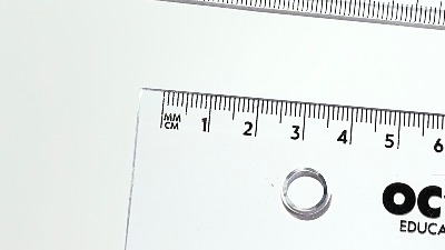 Misterija lenjira koja je zbunila internet: Zašto postoji razmak pre nule?