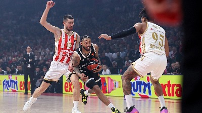 (VIDEO) Pogledajte najbolje poteze sa večitog derbija Crvena zvezda - Partizan: Jednu stvar je malo ko primetio