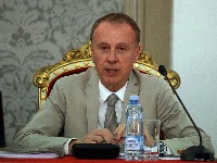 Iz "MI" oštro po Đokiću: Rektor je bio prvi mentor u vezi transrodnosti (VIDEO)