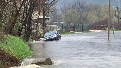 MUP: Kiša napravila PROBLEME u Lučanima i Požegi (FOTO)