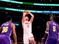 NBA liga: Hjuston i Detroit ostali u životu, poraz Rajakovića u Ohaju (VIDEO)