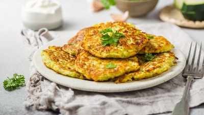 Uštipci od mladih tikvica gotovi za 10 minuta, a savršenstvo ukusa: Tajna je u jednom sastojku 