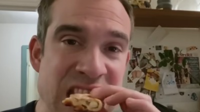 Doktor je mesec dana jeo samo brzu hranu: Rezultati krvi ZAPREPASTILI i njega i kolege (VIDEO)