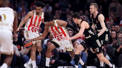 Šta kažu kladionice pred utakmicu Zvezda - Pariz? Crveno-beli ovu šansu ne smeju da propuste (FOTO)