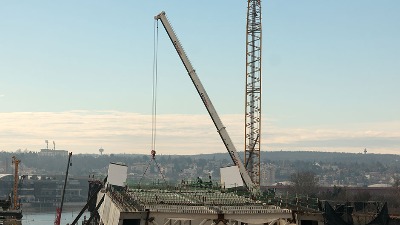 Pao kran na gradilištu novog mosta kod Starog sajmišta: Ima poginulih! (FOTO)