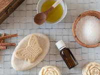 Zaboravljeni trik naših baka: Sapun od 2 sastojka koji čisti sve