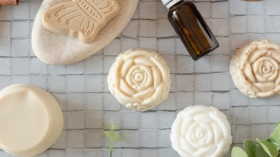 Zaboravljeni trik naših baka: Sapun od 2 sastojka koji čisti sve