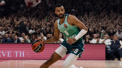 Sjajna vest za Zvezdu iz Vitorije: Baskonija zaustavila Makabijevu seriju (VIDEO)