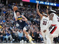 Novi strašan tripl-dabl Nikole Jokića: Denver stigao minus 18, pa srušio Portland u produžetku (VIDEO)