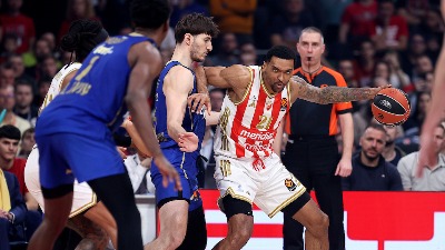 Kakav skor ima Crvena zvezda sa direktnim konkurentima za plej-of i plej-in?