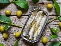 Jela je 120 dana samo sardine: Neverovatne promene desile su se sa njenim telom 