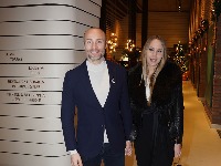 Ko je supruga Ace Sofronijevića? Juče dobili ćerku Taru, a evo kako su se upoznali