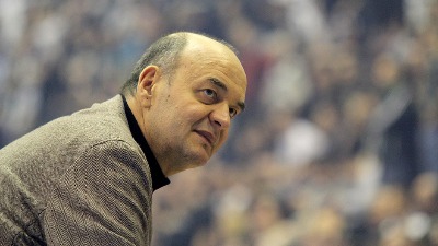 Kako je Vujošević spasao devojčicu neopravdanog: Nije otišla u školu da bi gledala Partizan, a onda se umešao Dule (FOTO)