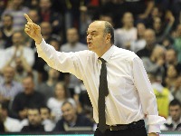 Duško Vujošević upao košarkašu Partizana u stan: "Devojka može u sobu, ti dođi ovamo"