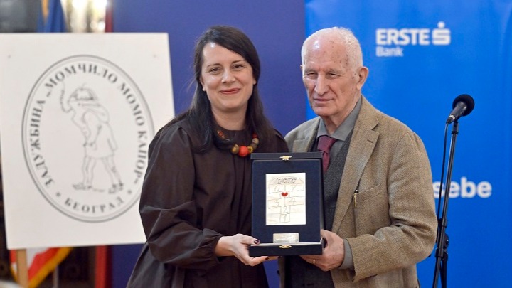 "Pisati - ispovijedati se": Matija Bećković uručio nagrada za književnost "Momo Kapor"