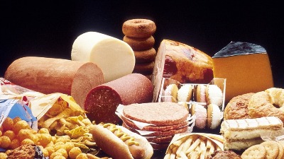 Nećete nikad pogoditi šta najčešće u Srbiji kupujemo od hrane? Pročitajte!