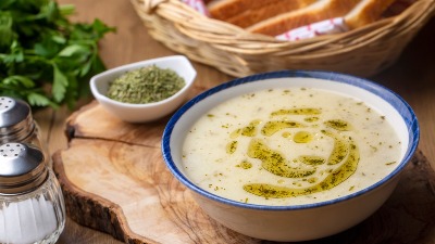 Brzo "jelo na kašiku": Bela čorba za 20 minuta