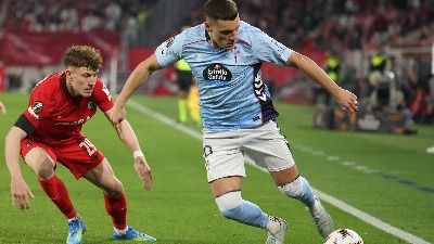 LE: Debakl selte u Frajburgu, Aston Vila jednom nogom u polufinalu