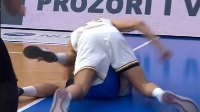 (VIDEO) Skandalčina na utakmici Zvezde: Kalinić udario pesnicom igrača Zlatibora, haos u Čajetini