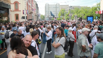 Studenti i građani održali protestnu šetnju, pa poručili: "Vidimo se 23. maja na Slaviji"