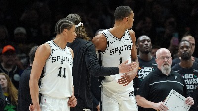Skandal u NBA ligi - Vembanjama isključen zbog divljačkog udarca (VIDEO)