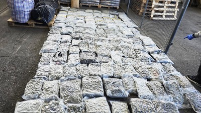 Novosađanin natovario drogu NA BAŠ VELIKO - 200 kg "trave" i 2,4 kg kokaina (FOTO)