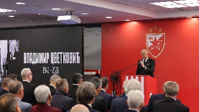 Komemoracija Vladimiru Cvetkoviću: Evo ko je sve došao na "Marakanu", tu je i čuveni funkcioner Partizana (FOTO)