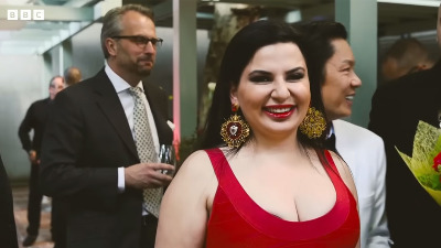 RUŽO RUMENA, KOGA SI OPELJEŠILA?! Izvela prevaru veka, ušla u avion, pa digla ceo svet na noge: Misterija trajala godinama, a onda su se pojavile neverovatne vesti!