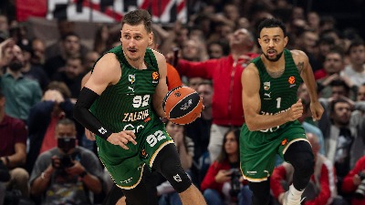Žalgiris uzvratio udarac i neverovatnim preokretom sprečio Fenerbahče da ode na fajnal-for
