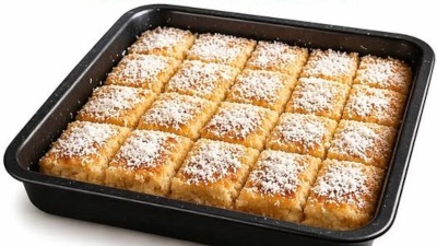Posni kolač sa grizom i kokosom: Sočan desert koji se topi u ustima