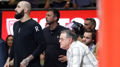 Bivši sportski direktor Zvezde prozvao večite, jedna stvar mu nije jasna: Kako oni mogu? 