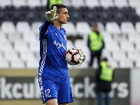 Frejzer potpisao: Bornmut doveo konkurenciju Đorđu Petroviću na golu