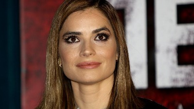 Marija Karan se utegla u PROVIDNI KOMBINEZON, a intimne delove pokrila perjem: Niko ne može da skine pogled s nje (FOTO)