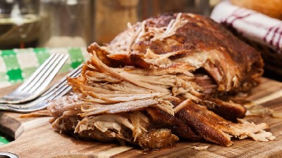 Cene mesa pred praznike: Prasetina skuplja, a jagnjetina...