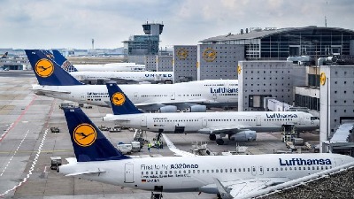 Ukida se popularna usluga u avionima: Putnici će osetiti, a ispaštaće najviše stjuardese