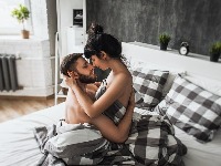 Koliko treba da traje seksualni odnos? Ovo je tačno VREME 