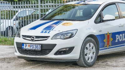 Đubretarski kamion uleteo u cvećaru: Ima povređenih